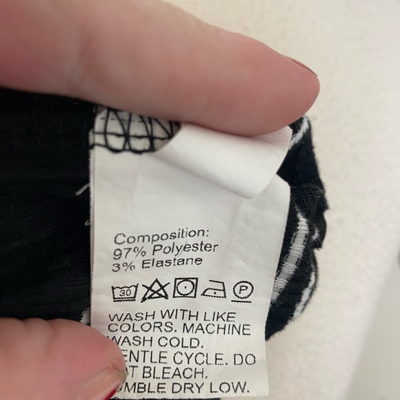 Shein black white horizontal stripes long sleeve wide cuff cropped comfy top 12 - Picture 8 of 9